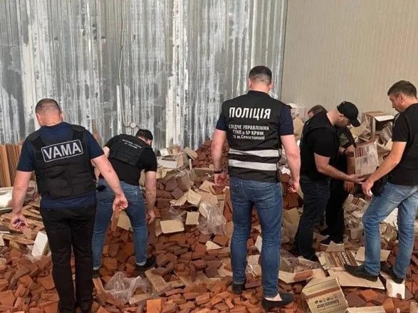 Везли 235 кг героина в кирпичах: в Украине ликвидировали масштабный канал транзита наркотиков в ЕС