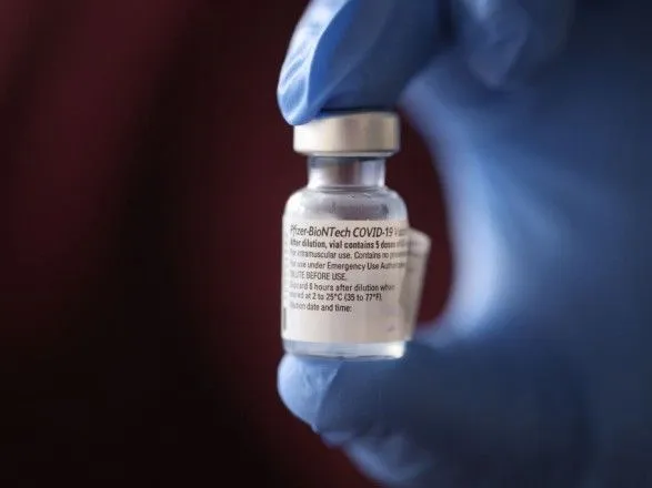 В Абу-Дабі безкоштовно вакцинуватимуть туристів