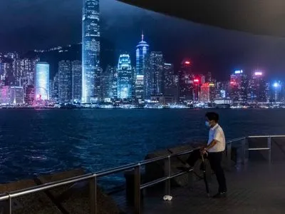 Одно из крупнейших оппозиционных изданий Гонконга прекращает свою работу из-за так называемого закона Китая о нацбезопасности