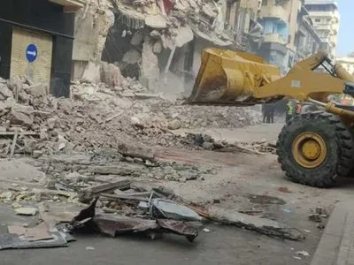В Египте обрушился дом: под завалами ищут людей