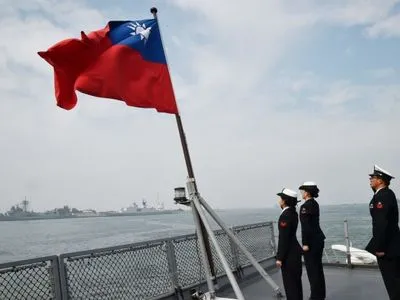 Глава МЗС Тайваню заявив про необхідність підготовки до можливої війни з Китаєм