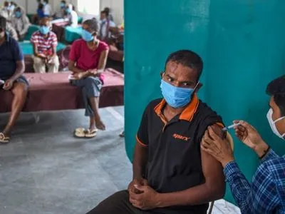 Столиця Індії хоче вакцинувати понад 50 тисяч безпритульних за місяць