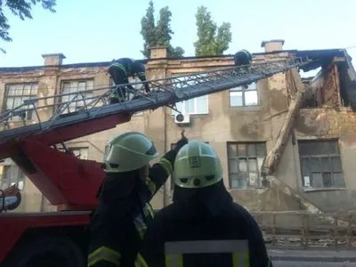В Одессе обрушилось перекрытие бывшего завода запорных изделий