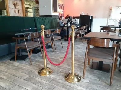 Коронавірус: Асоціація ресторанів Грузії вимагає дозволити застілля за участю 50 осіб