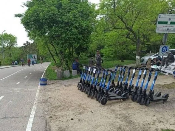 Скорость в прибрежной зоне Одессы ограничат шумовыми полосами