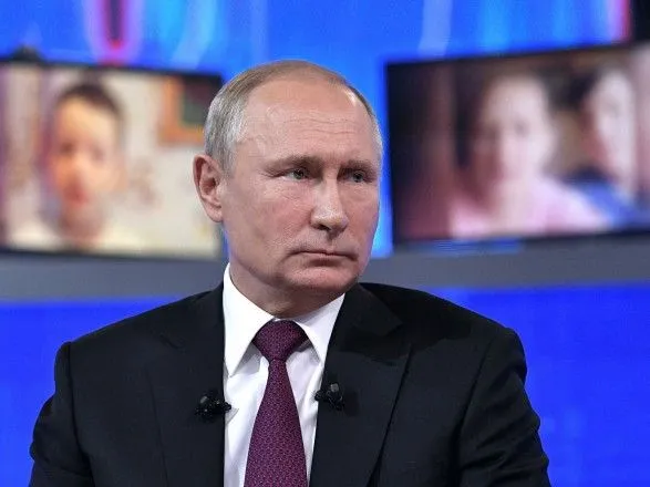Путін про інцидент з британським есмінцем біля окупованого Криму: світова війна б не почалася, навіть як би ми його потопили