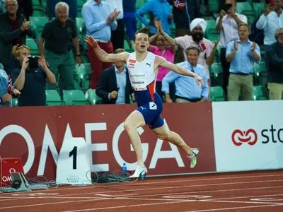 Норвежец Вархольм установил новый мировой рекорд в беге на 400 метров с барьерами