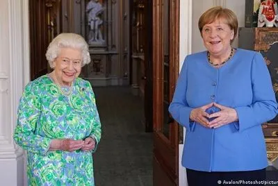 Королева Елизавета II приняла Ангелу Меркель в Виндзорском замке