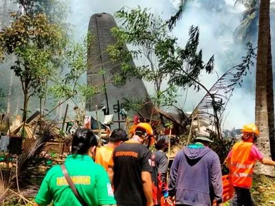 В авіакатастрофі на Філіппінах загинуло 47 військових