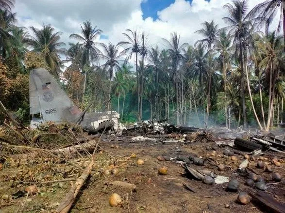 Авіакатастрофа літака ВПС Філіппін: кількість жертв зросла до 29 осіб