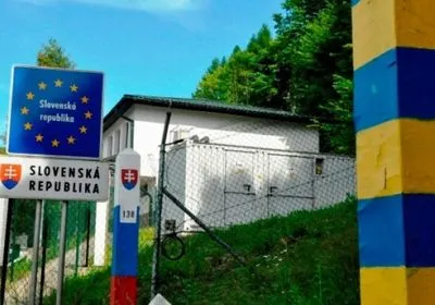 Поліція Словаччини на в’їзді в країну перевірятиме Covid-паспорти