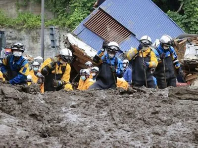 Зсуви ґрунту в Японії: четверо загиблих, рятувальники відновили пошукову операцію