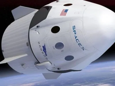 NASA перенесла дату возвращения корабля SpaceX Dragon на Землю