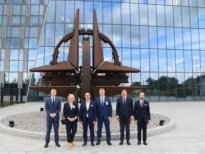 Резников в штаб-квартире НАТО: Украина выполнила обязательства саммита лидеров Нормандской четверки в Париже, а Россия прибегает к эскалации