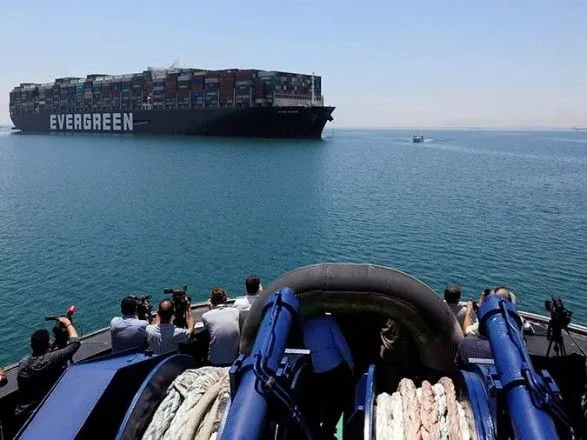Контейнеровоз Ever Given покидает Суэцкий канал: владелец судна и администрация канала подписали мирное соглашение