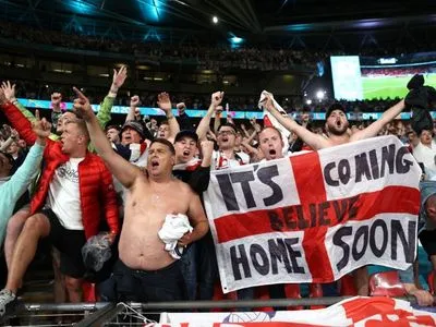 Евро-2020: УЕФА открыл дело из-за поведение английских болельщиков на матче с Данией