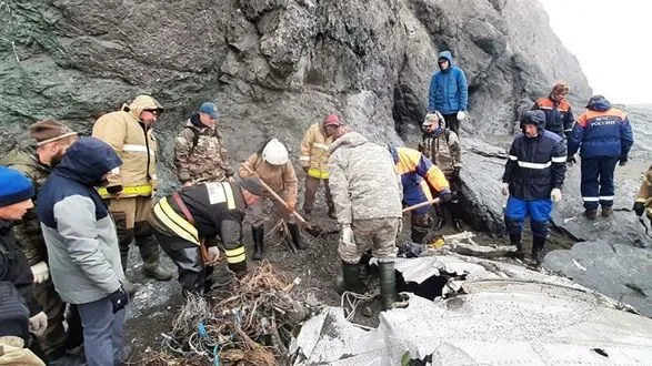 Рятувальники знайшли чорну скриньку літака Ан-26 , що розбився на Камчатці