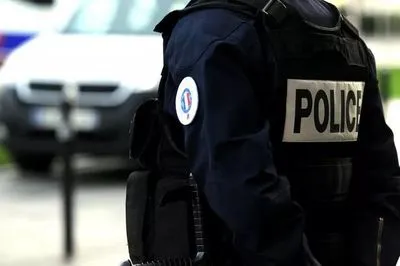 Во Франции в результате ножевого нападения в торговом центре два человека получили серьезные ранения