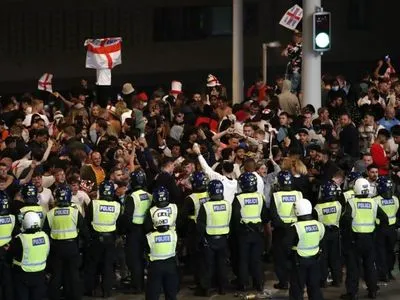 Лондонська поліція заарештувала 45 фанатів під час фіналу Євро-2020