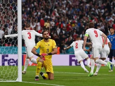 Первый тайм встречи Италия-Англия закончился минимальным преимуществом англичан