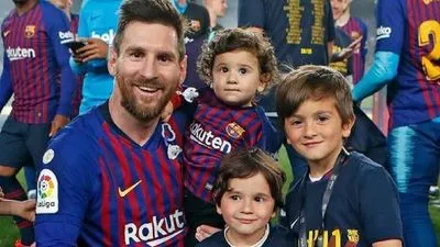 Сыновья Месси эмоционально приветствовали отца и сборную Аргентины с победой в Кубке Америки