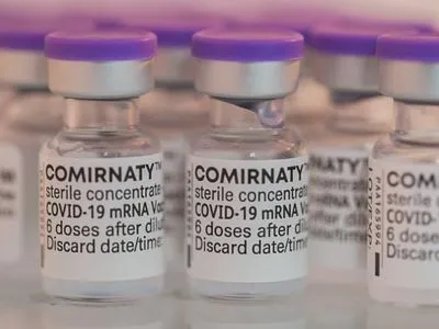 Більшість щеплень від COVID-19 в Україні перевели на вакцину Pfizer