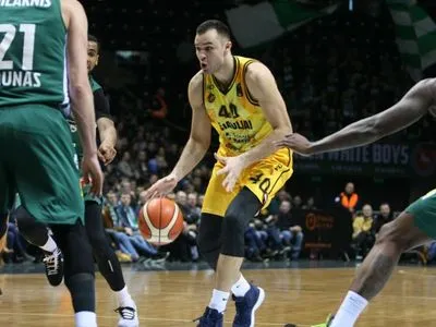 Баскетбол: вице-чемпион Украины подписал литовского баскетболиста