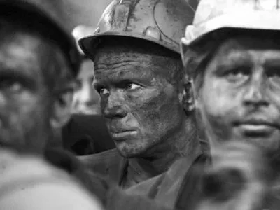 Кабмин выделил почти 400 млн грн для погашения зарплатного долга шахтерам
