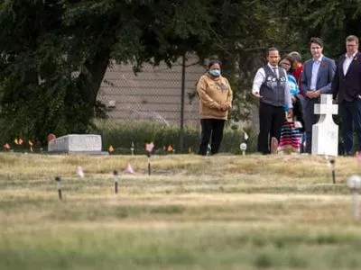 У Канаді поблизу школи знайшли понад 150 невідомих могил