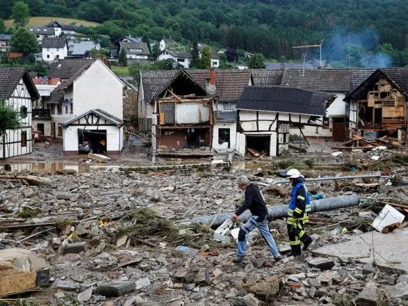 Жертвами наводнения в Германии стало уже 33 человека