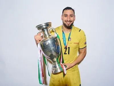 Лучший футболист Евро-2020 перешел в "ПСЖ"