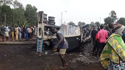 В Кении взорвался бензовоз: погибли 13 человек, еще 11 пострадали