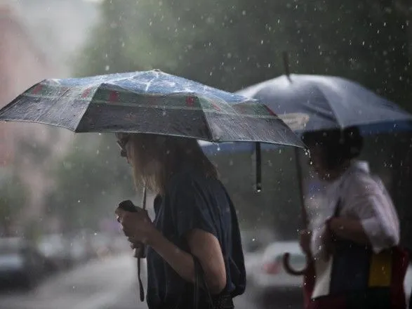Дожди в Украине задержатся на несколько дней - синоптики
