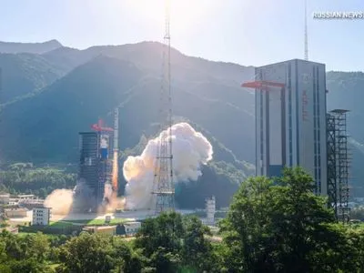 Китай успішно запустив нові супутники дистанційного зондування