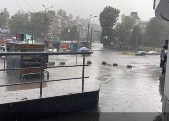 Непогода в Украине и столице: дожди, грозы, град. Синоптик рассказала ожидать ли повторения разрушительных ливней