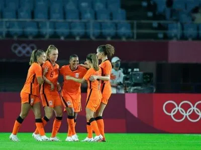 Олімпіада-2020: відбулися стартові футбольні поєдинки серед жіночих збірних