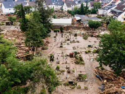 Разрушительное наводнение в Германии: спасатели считают, что в зоне затопления больше никто не выжил - это еще более полутора сотен человек