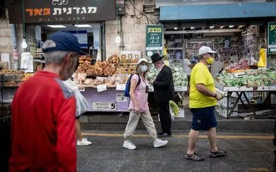 Израиль усиливает коронавирусные ограничения из-за всплеска штамма "Дельта"