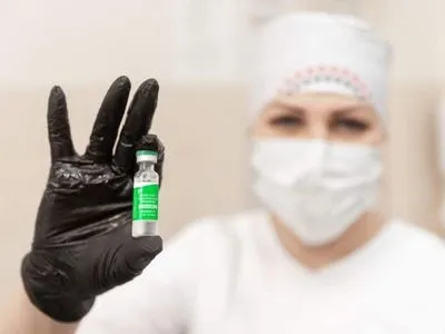 Украина вышла на новый рекорд прививок от COVID-19 за сутки - 120 тысяч
