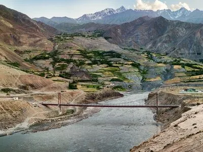 Таджикистан заявляет, что готов принять до 100 тысяч афганских беженцев