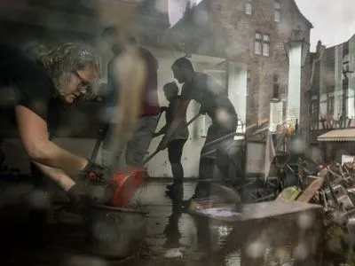 У Німеччині волонтерів просять не їхати у постраждалі від стихії райони