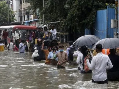 Повінь в Індії: щонайменше 136 людей загинули після проливного дощу, який викликав зсуви