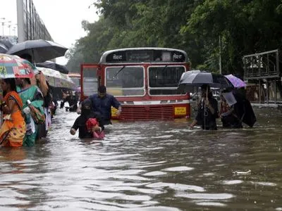 На заході Індії 110 людей людей загинули після проливного дощу