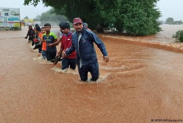 В результате наводнения в Индии погибли более 150 человек
