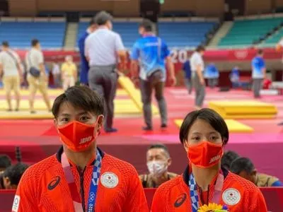 С разницей в час: в Токио брат и сестра выиграли по "золоту" Олимпиады