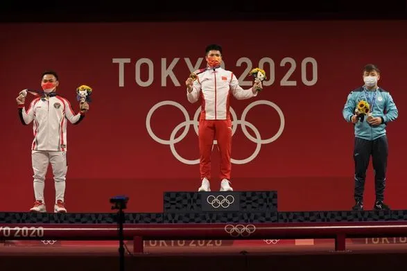 МОК ослабил правила ношения масок для медалистов Олимпиады 2020