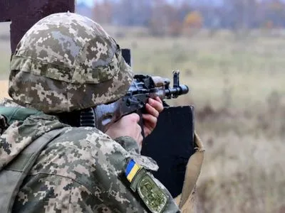 Ситуація на Донбасі: бойовики здійснили 10 обстрілів, помічено два ворожі безпілотники