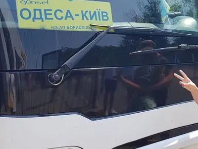 В автобусе сообщением "Одесса-Киев" депутат из Харькова упала и сломала 4 ребра