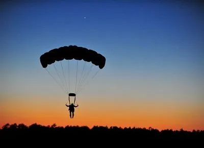 26 июля: сегодня День парашютиста