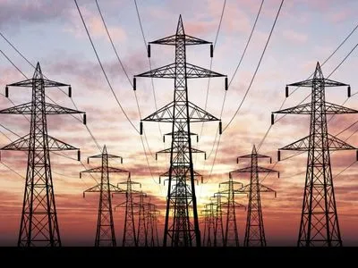 Кабмин отложил повышение тарифов на электроэнергию до осени